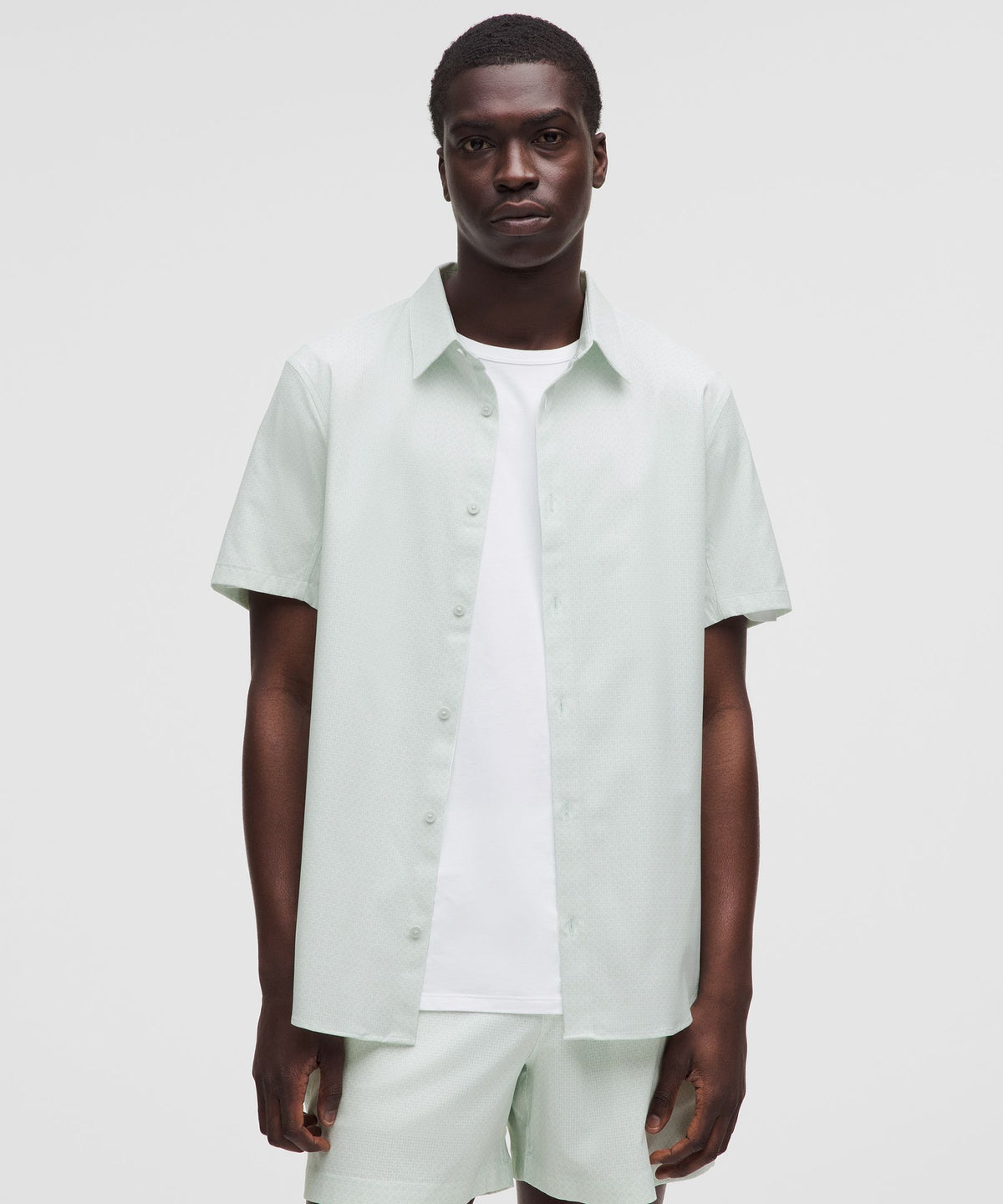 Airing Easy Short-Sleeve Shirt