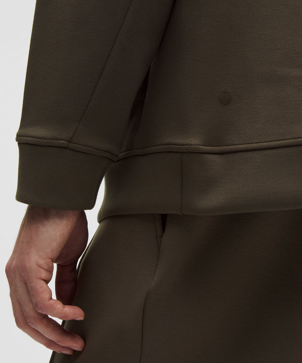 Smooth Spacer Classic-Fit Crew