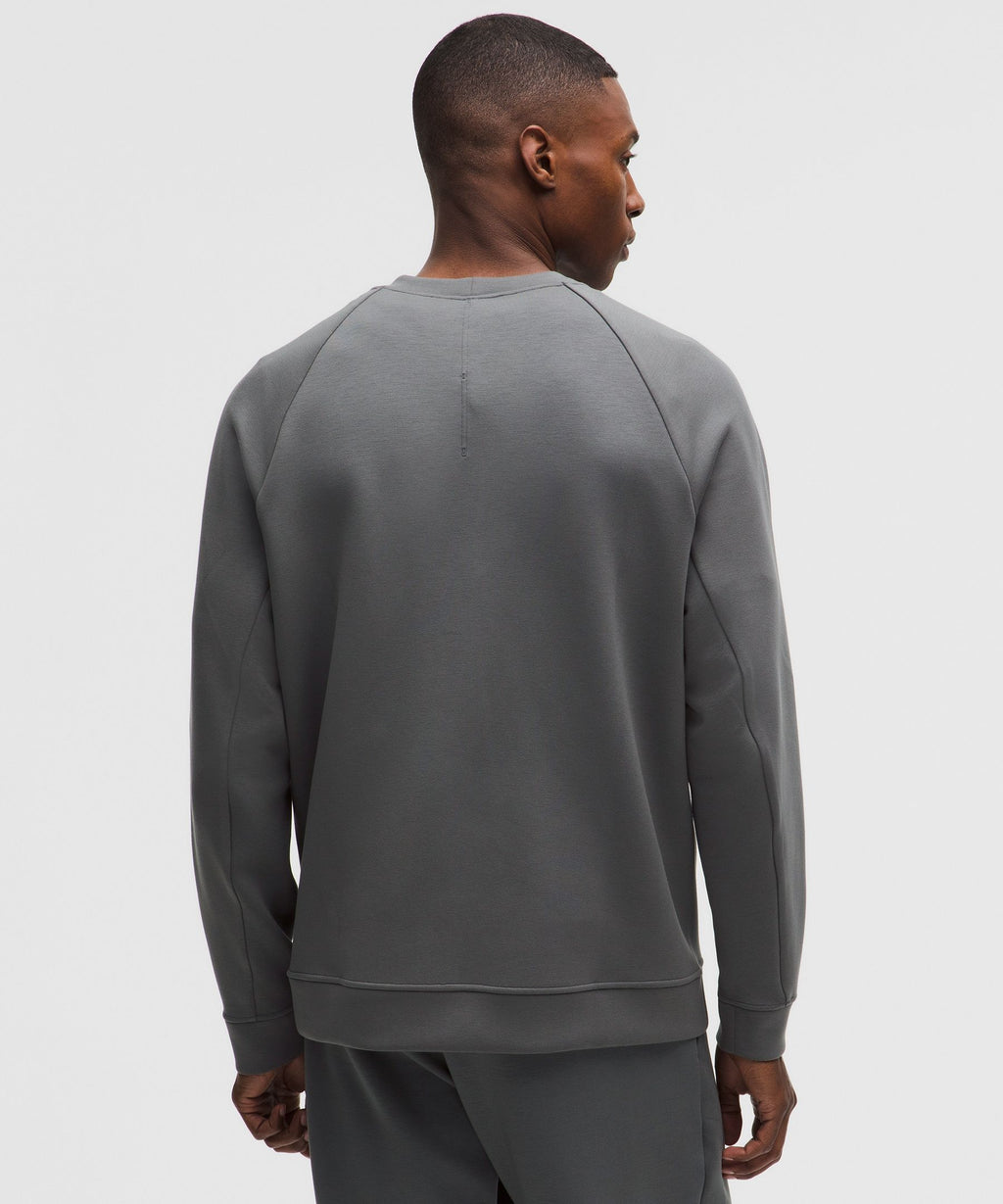 Smooth Spacer Classic-Fit Crew