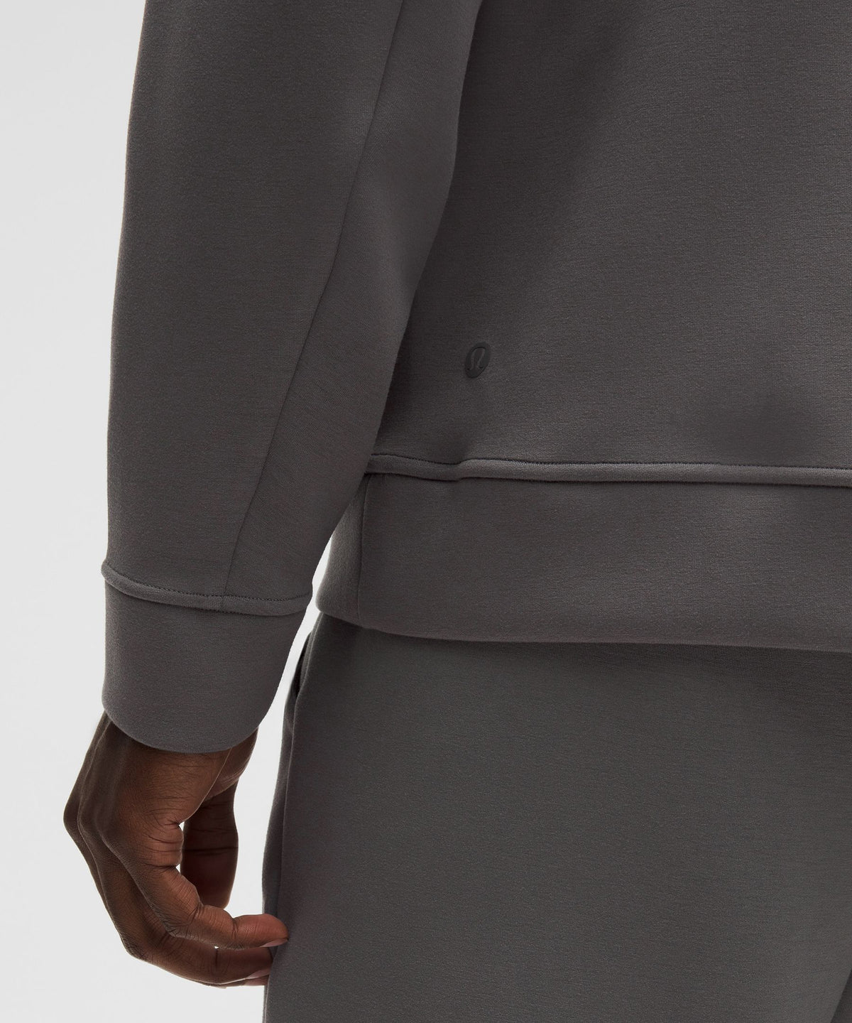 Smooth Spacer Classic-Fit Crew