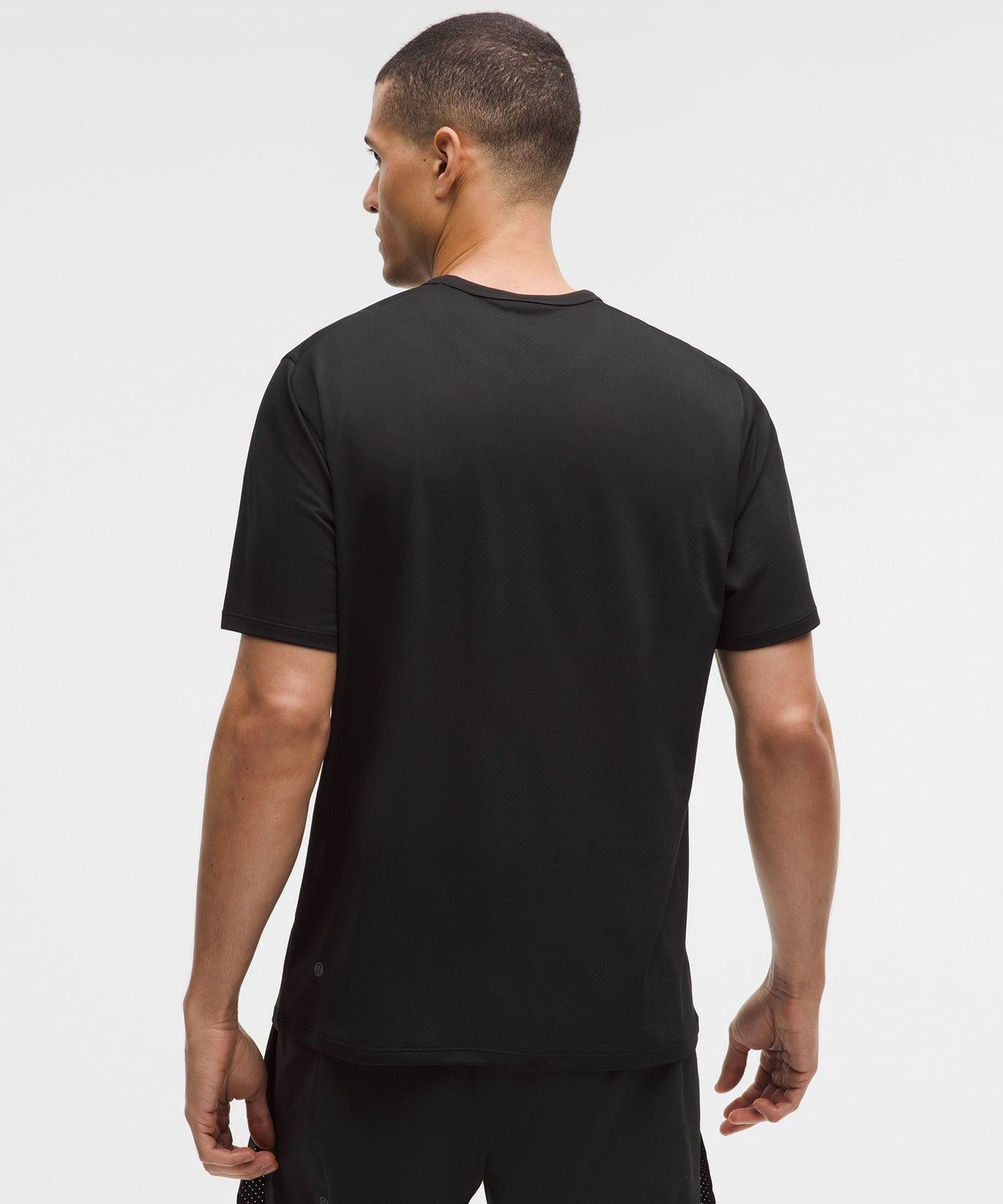 Men's Fast and Free Short-Sleeve ShirtPerforated Stripe