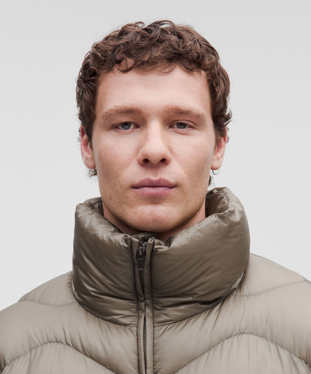 Men's Featherweight Stand-Neck Quilted Puffer
