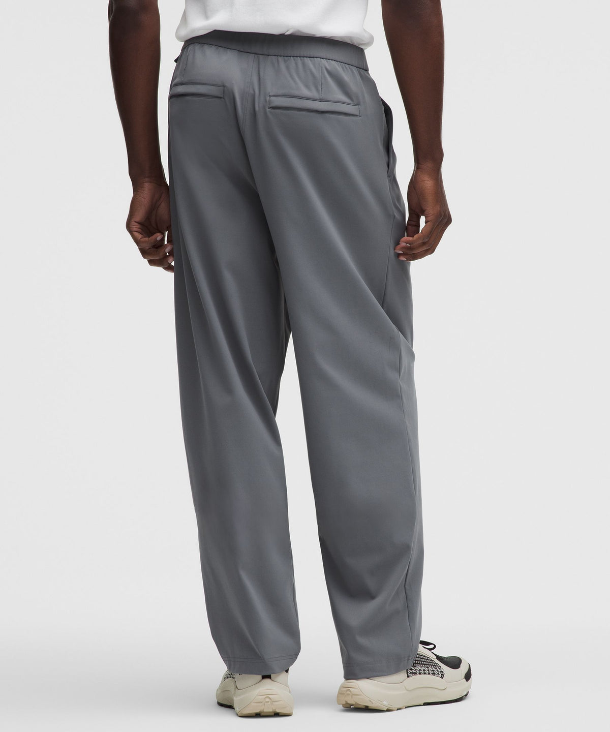 Men's Daydrift Relaxed-Fit Pleated Trouser RegularNo Belt Loops