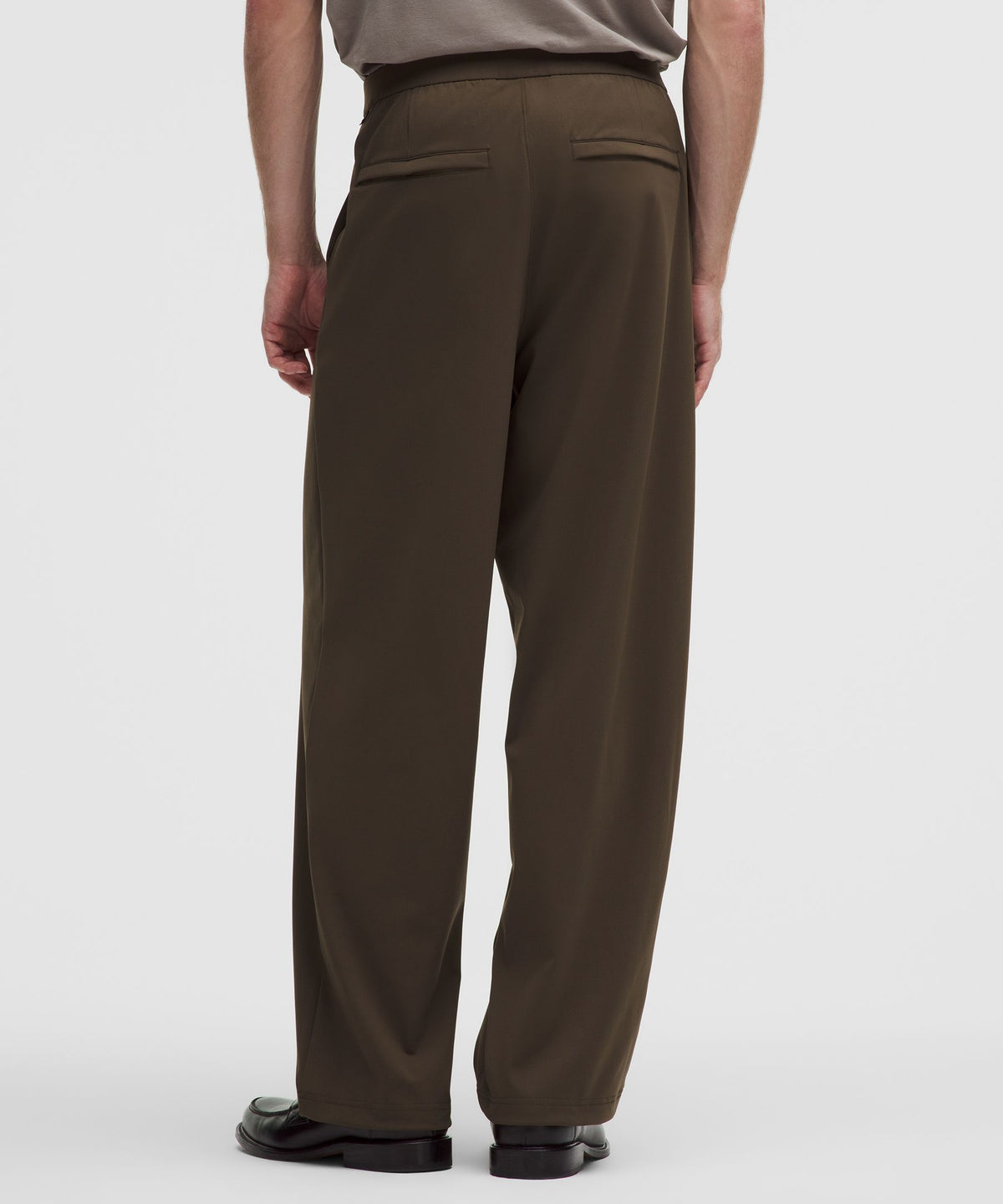 Men's Daydrift Relaxed-Fit Pleated Trouser RegularNo Belt Loops
