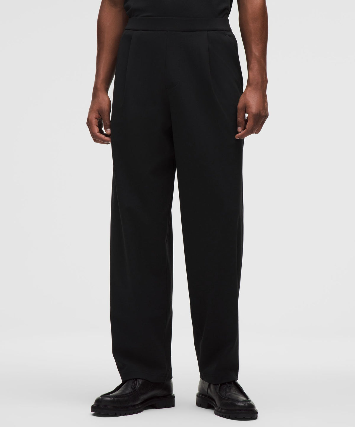 Men's Daydrift Relaxed-Fit Pleated Trouser ShorterNo Belt Loops