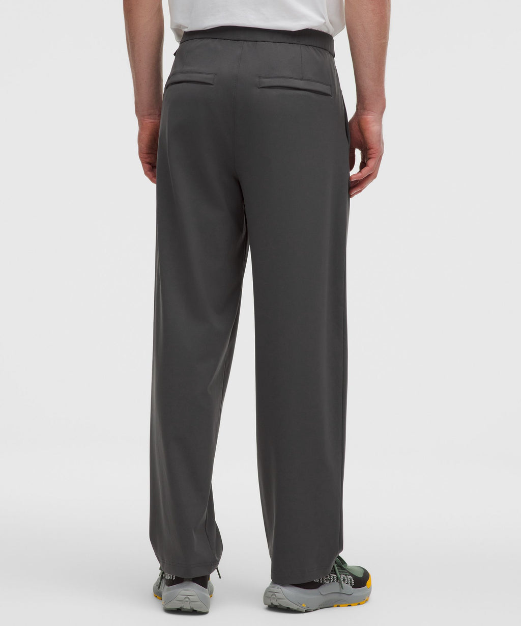 Men's Daydrift Relaxed-Fit Pleated Trouser ShorterNo Belt Loops