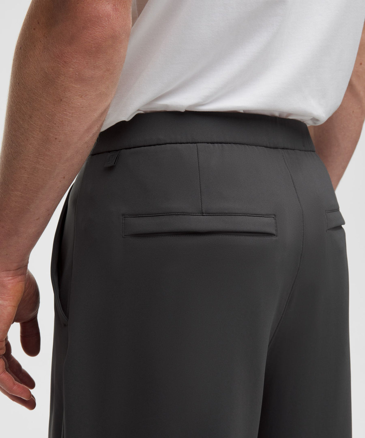 Men's Daydrift Relaxed-Fit Pleated Trouser ShorterNo Belt Loops