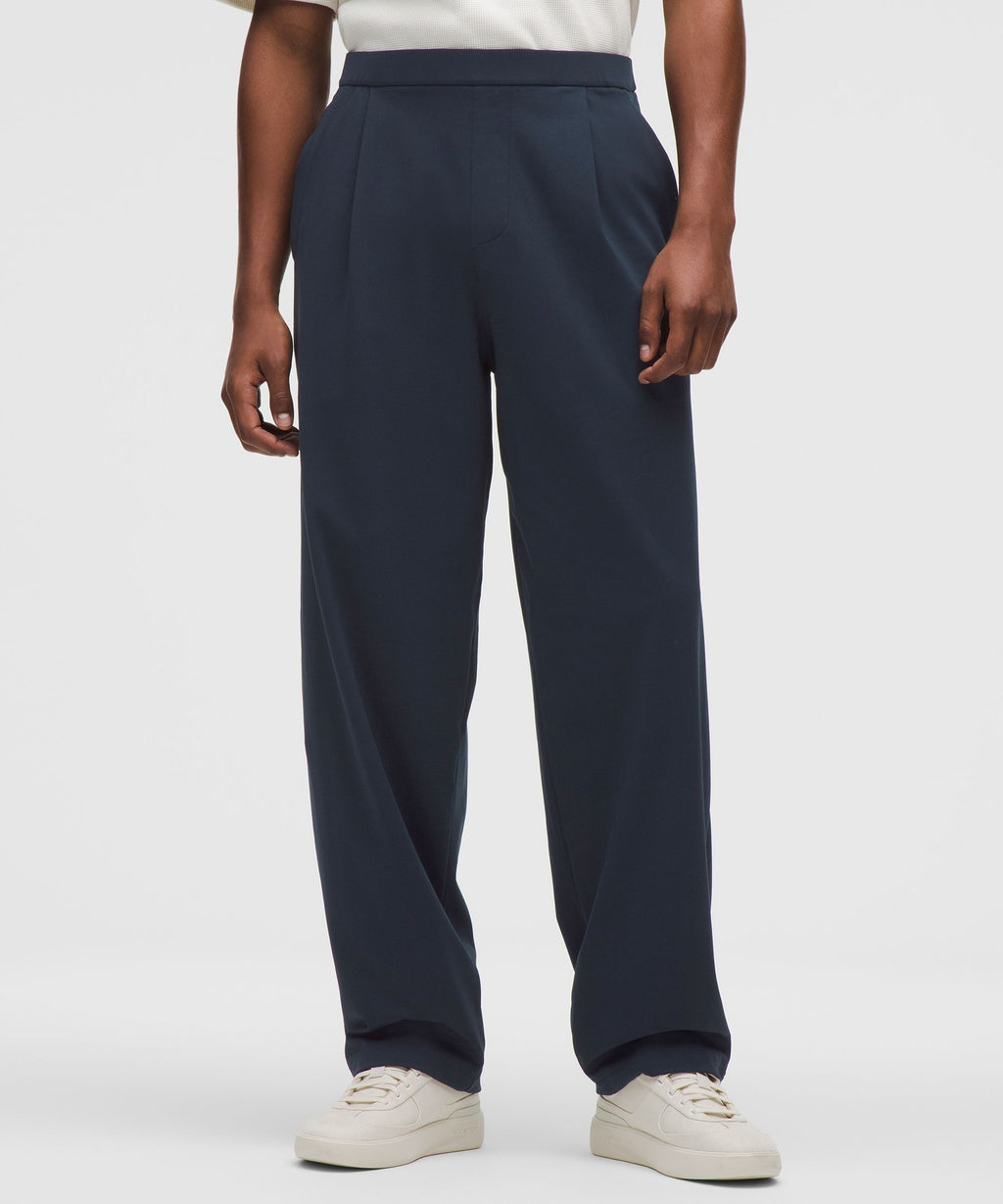 Men's Daydrift Relaxed-Fit Pleated Trouser ShorterNo Belt Loops
