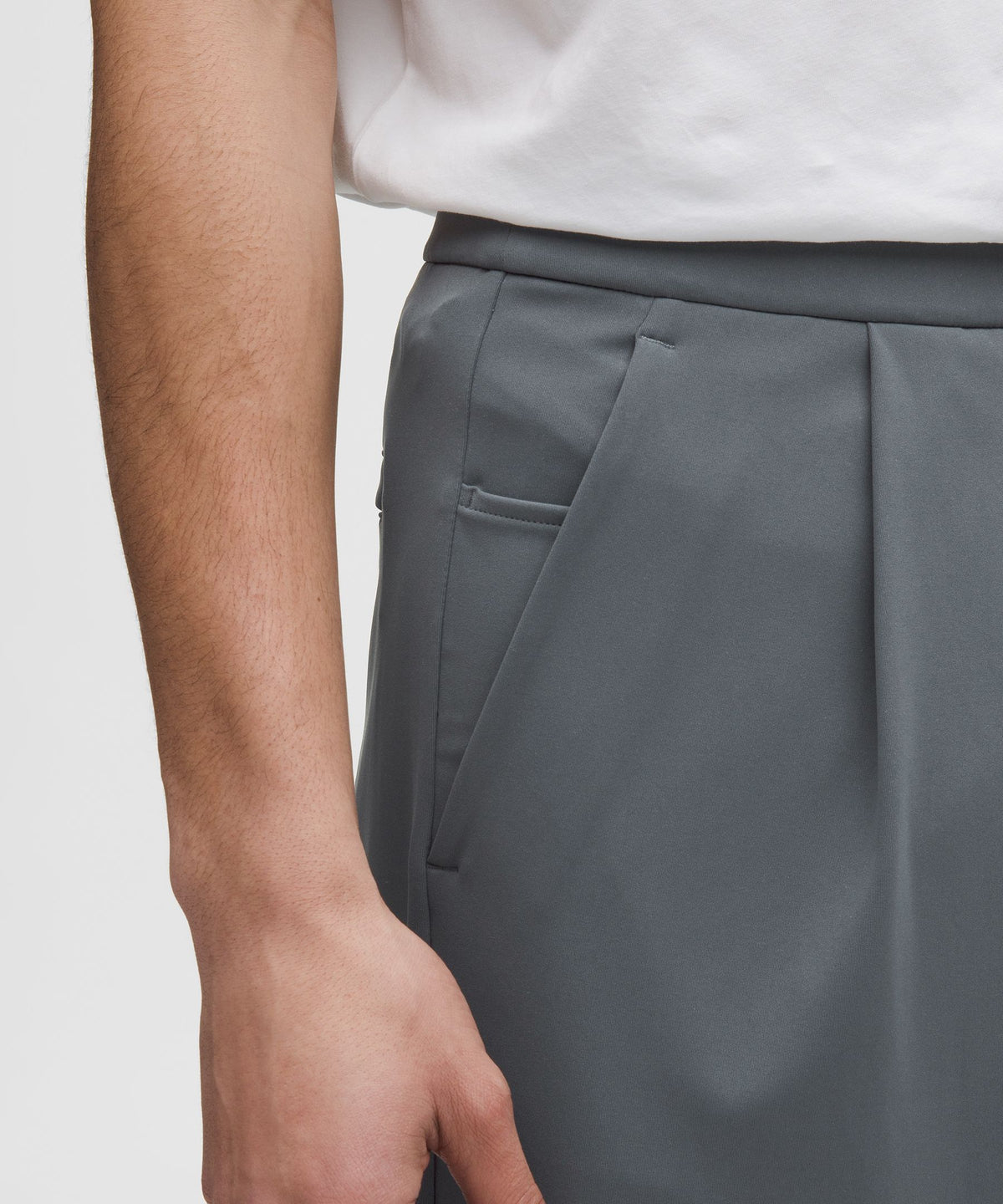 Men's Daydrift Relaxed-Fit Pleated Trouser TallNo Belt Loops