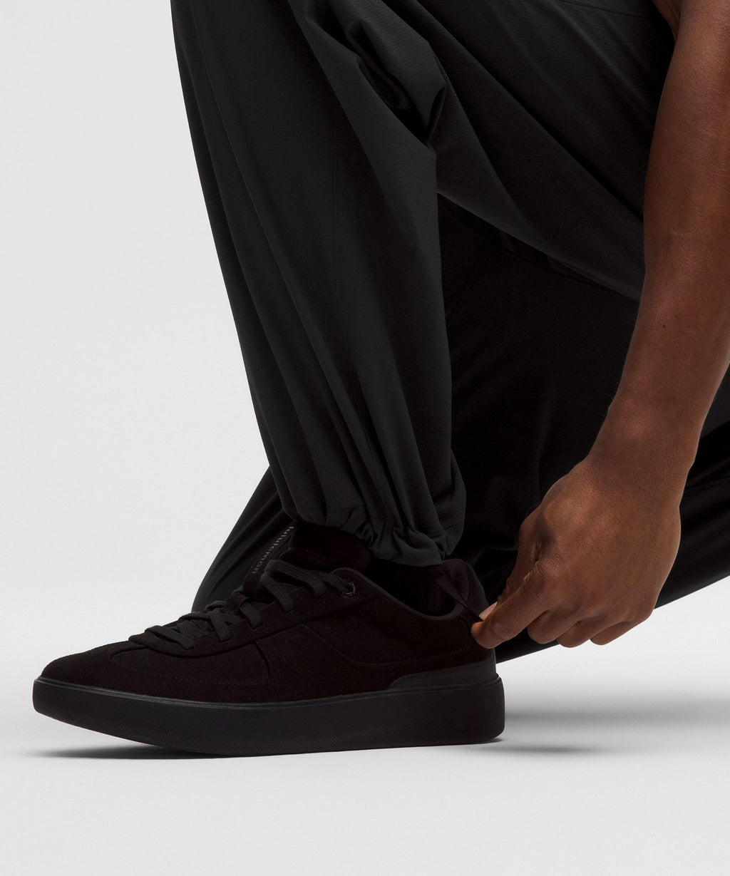 Zero Tucks Ripstop Relaxed-Fit PantRegular
