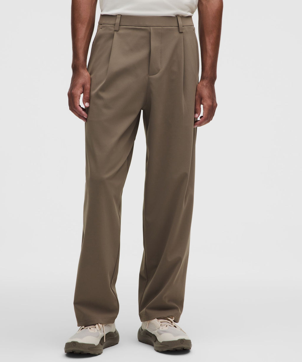 Men's Daydrift Relaxed-Fit Pleated TrouserRegular
