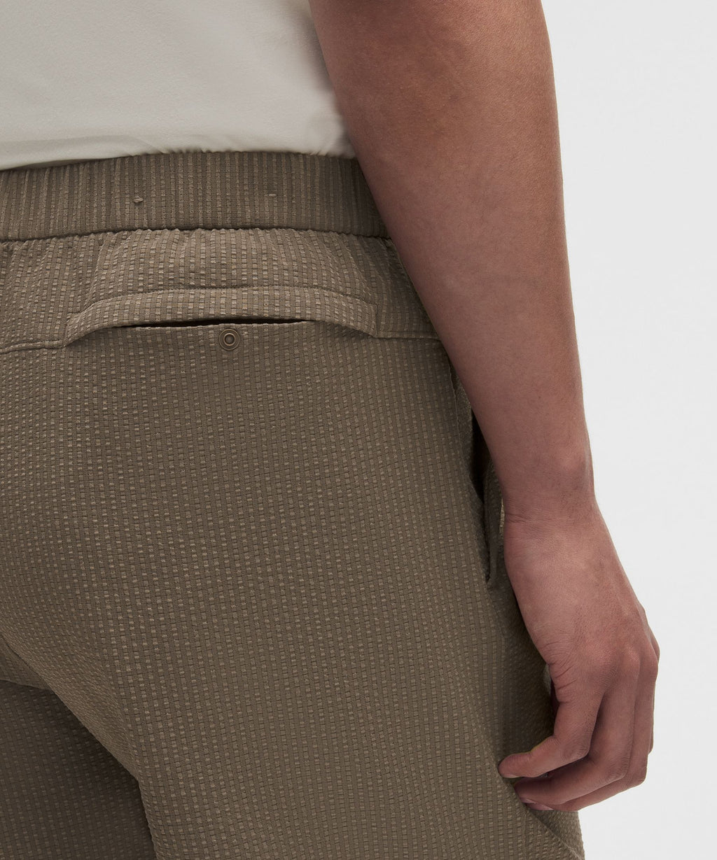 ABC Textured WovenAir Pull-On Short 7"