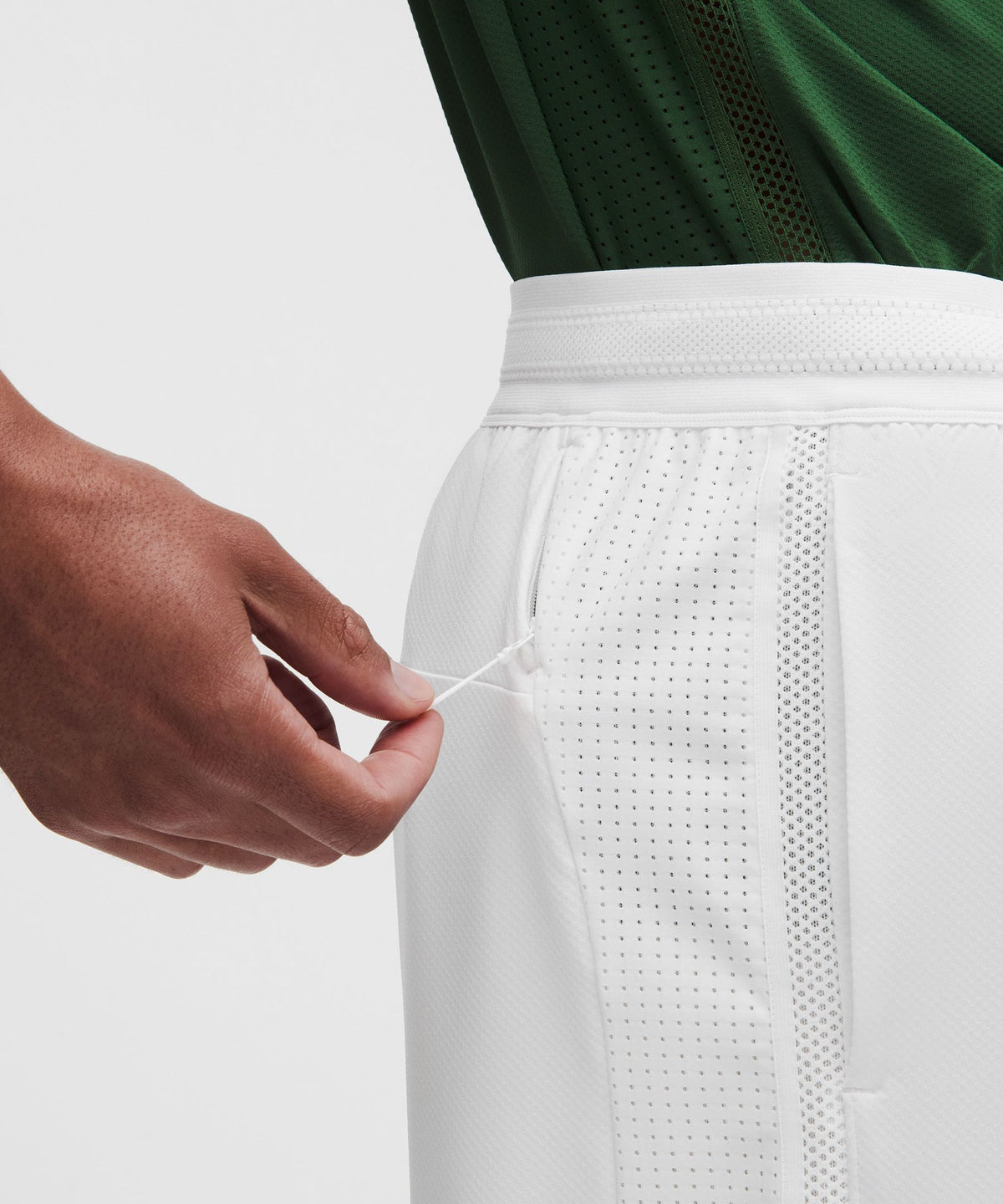 Mesh-Panelled Tennis Short 7"