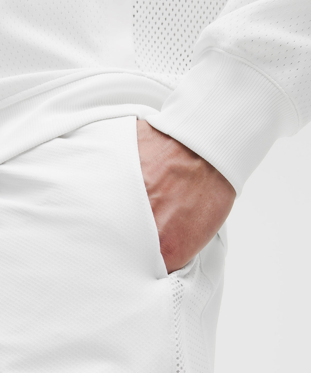 Mesh-Panelled Tennis Short 7"