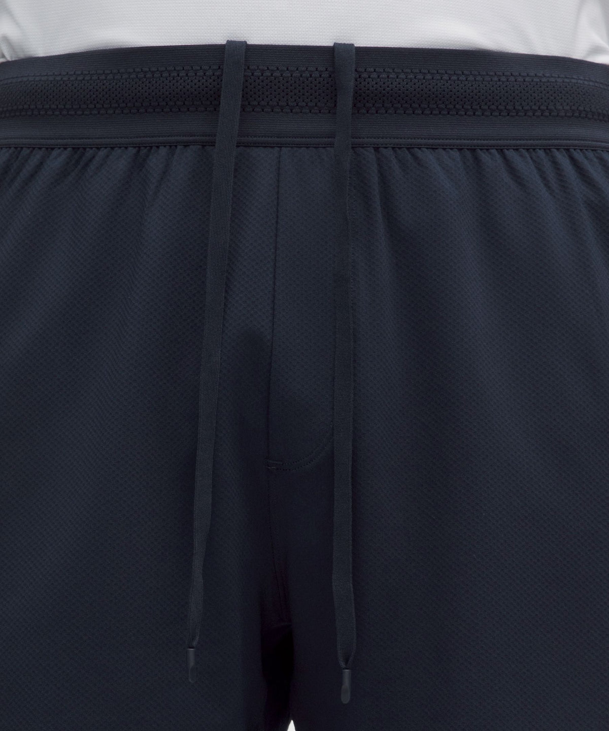 Mesh-Panelled Tennis Short 7"