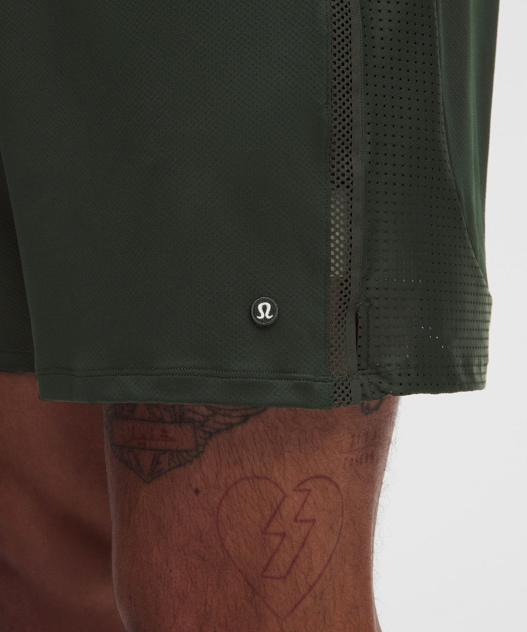 Mesh-Panelled Tennis Short 7"