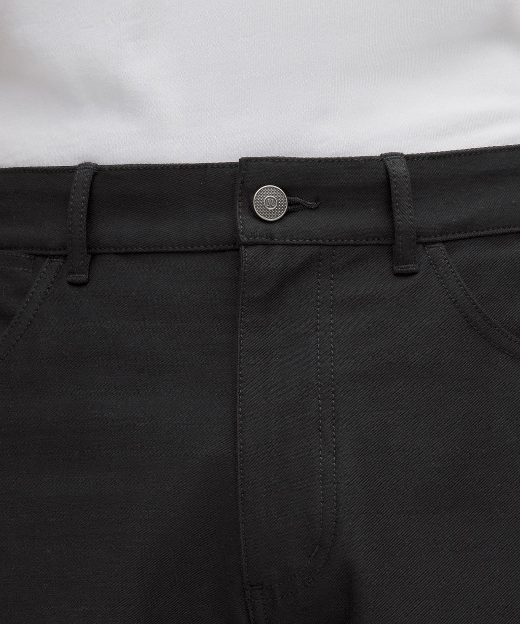 EasyFive Relaxed-Fit Short 7"