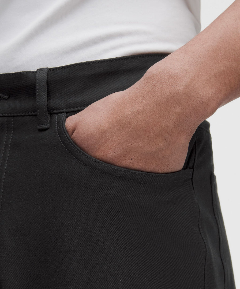 EasyFive Relaxed-Fit Short 7"