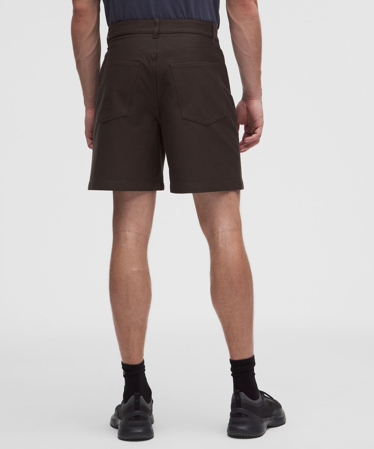 EasyFive Relaxed-Fit Short 7"