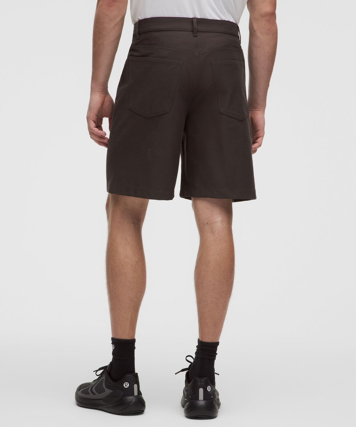 EasyFive Relaxed-Fit Short 9"