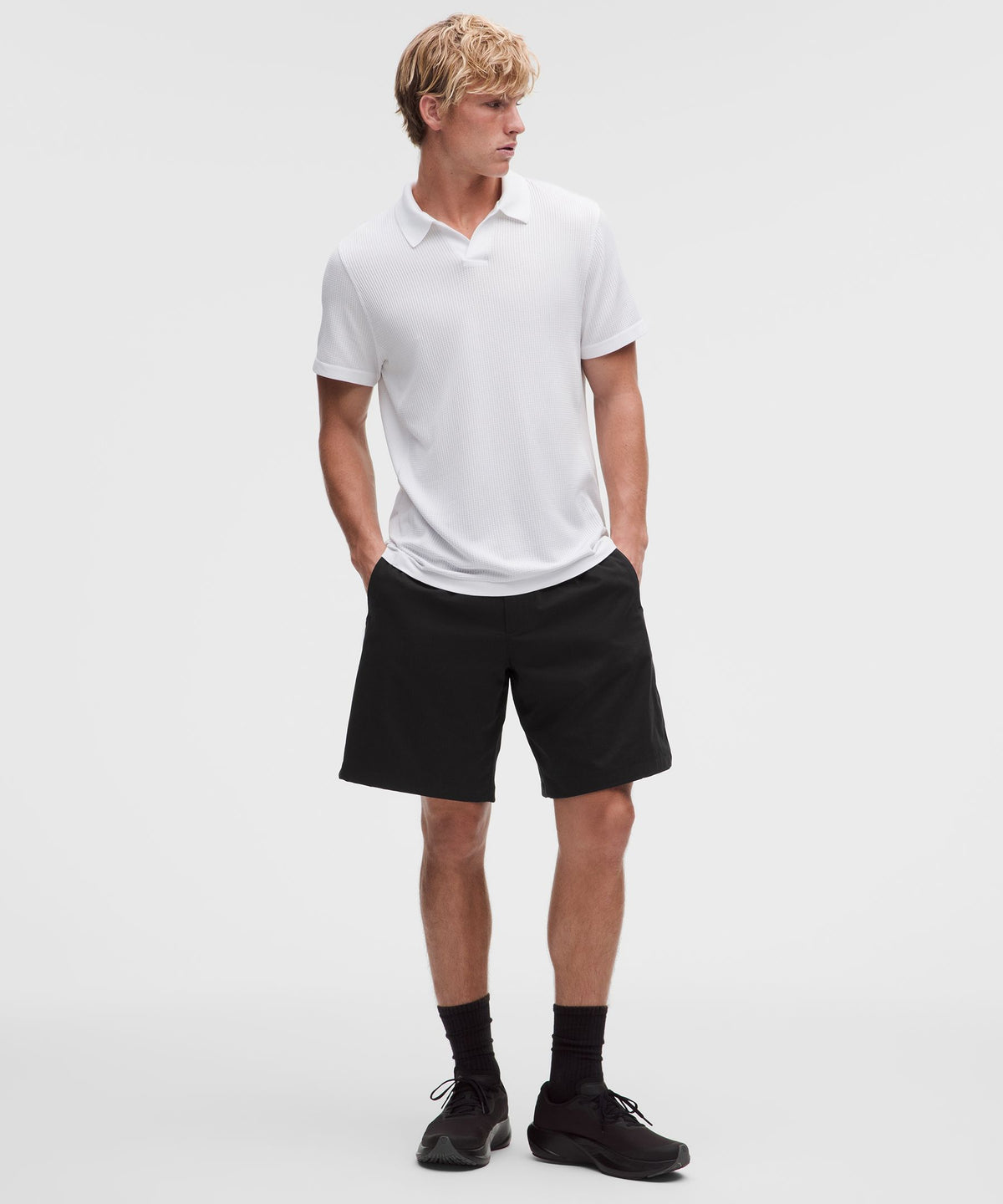 Unshaken Relaxed Pull-On Short 9"