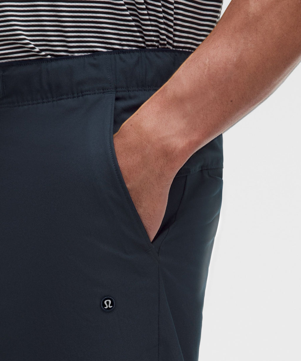 Stretch Twill Relaxed-Fit Golf Short 9"