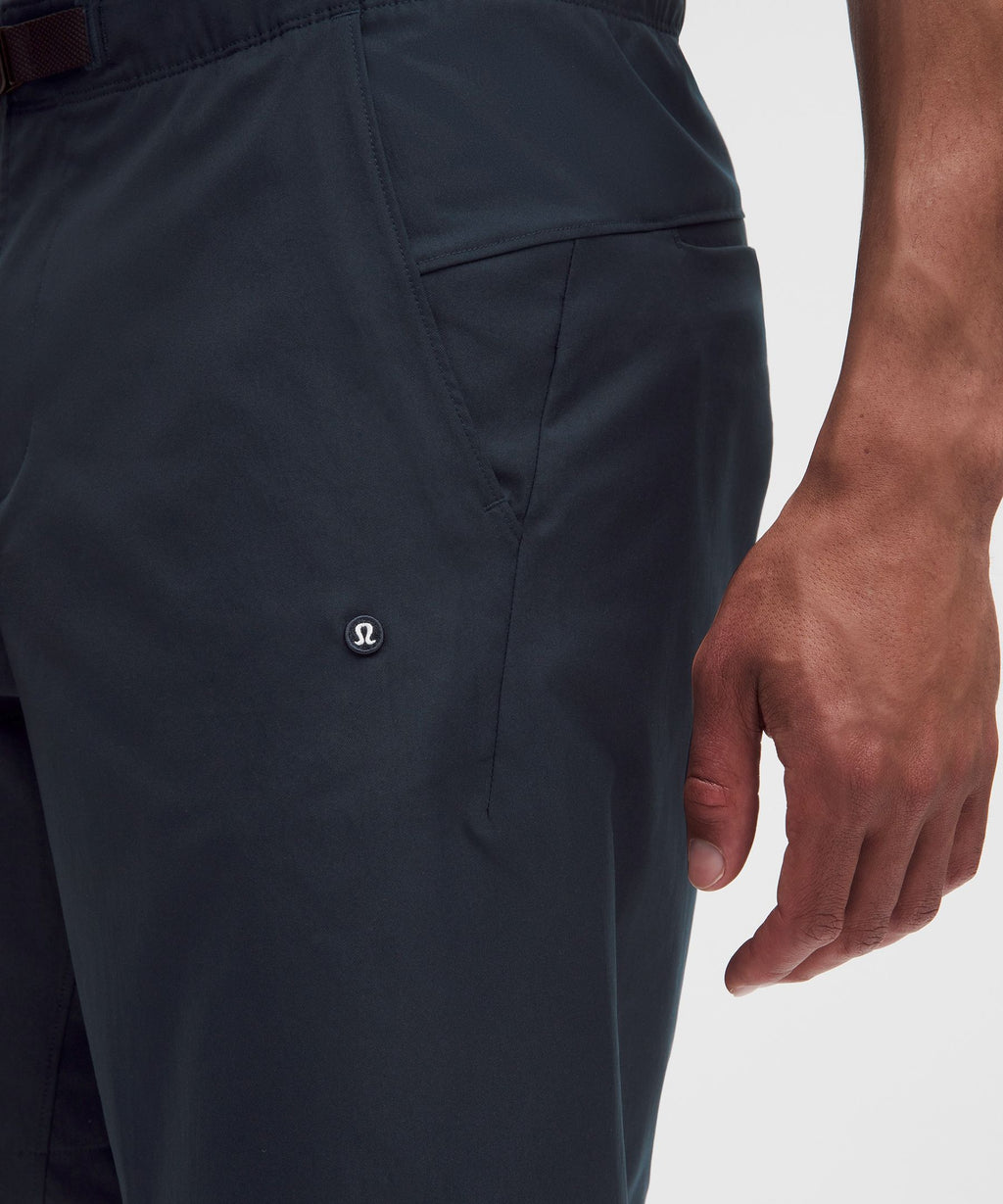 Stretch Twill Relaxed-Fit Golf Short 9"