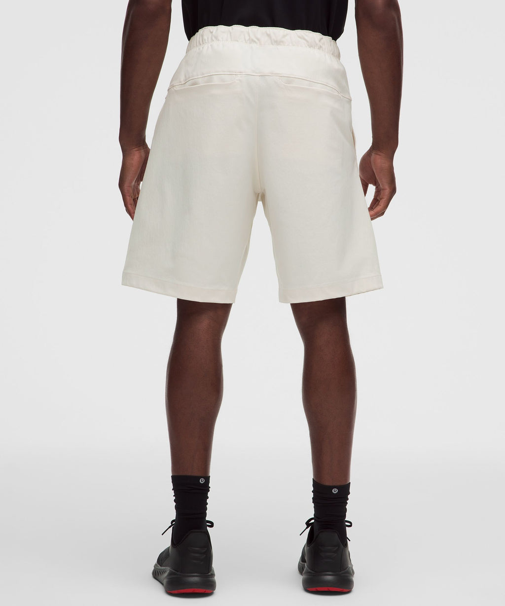 Stretch Twill Relaxed-Fit Golf Short 9"