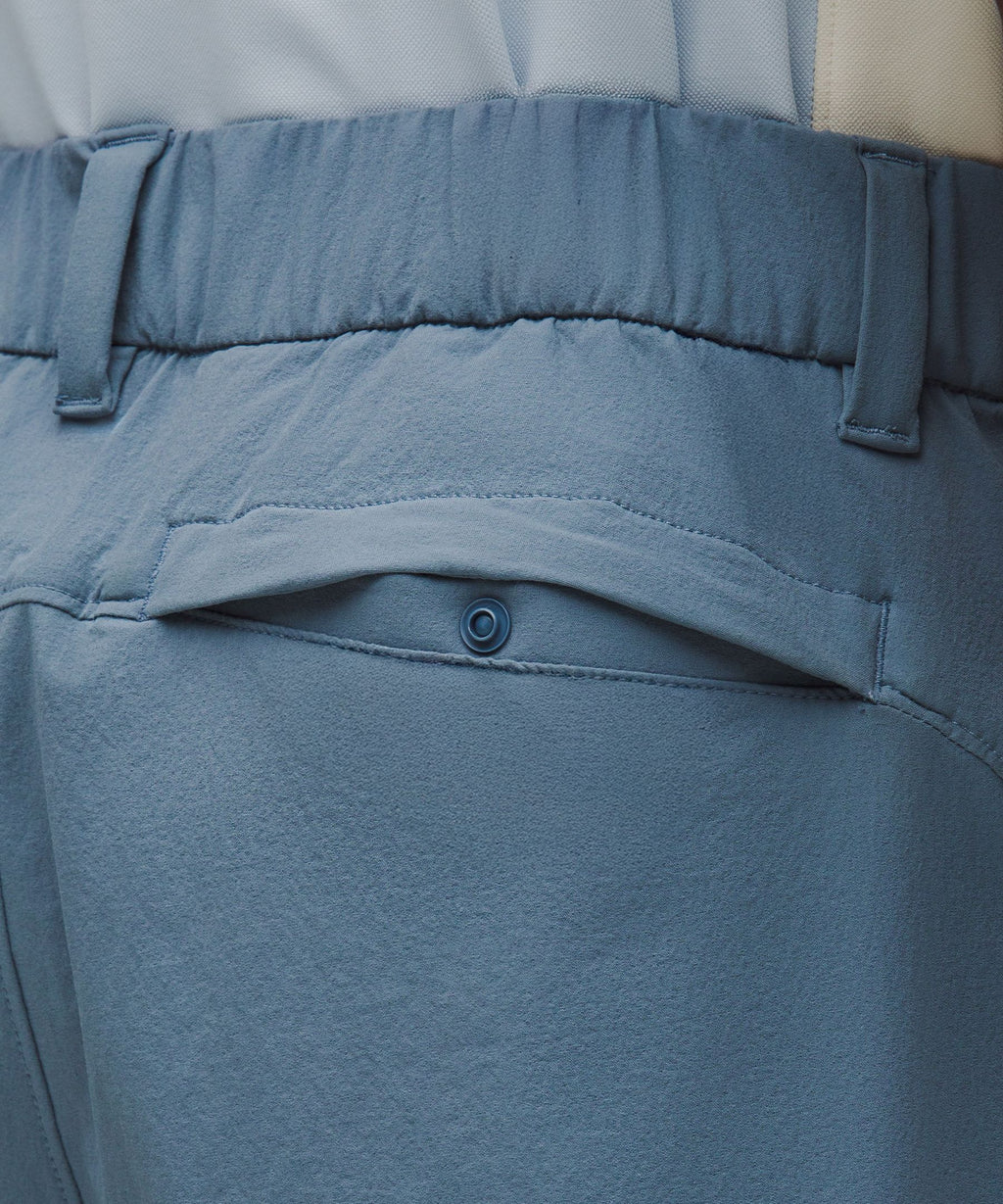 Water-Repellent Relaxed-Fit Golf Short 10"