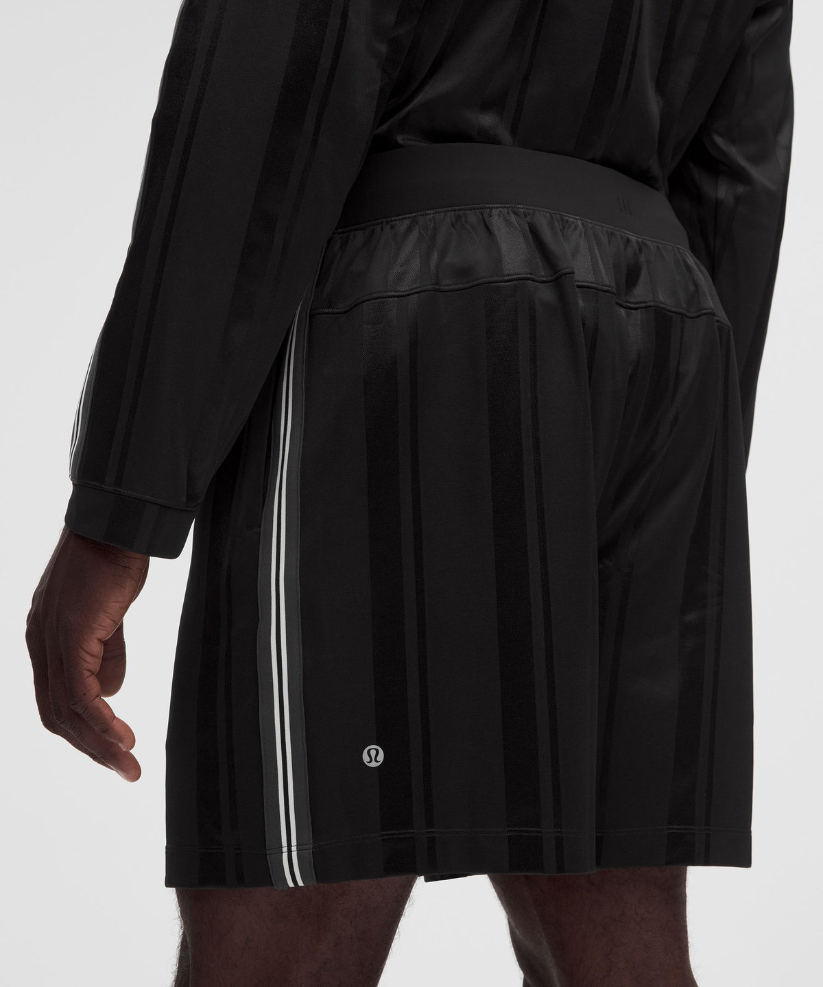 Knit Stripe Linerless Training Short 7"
