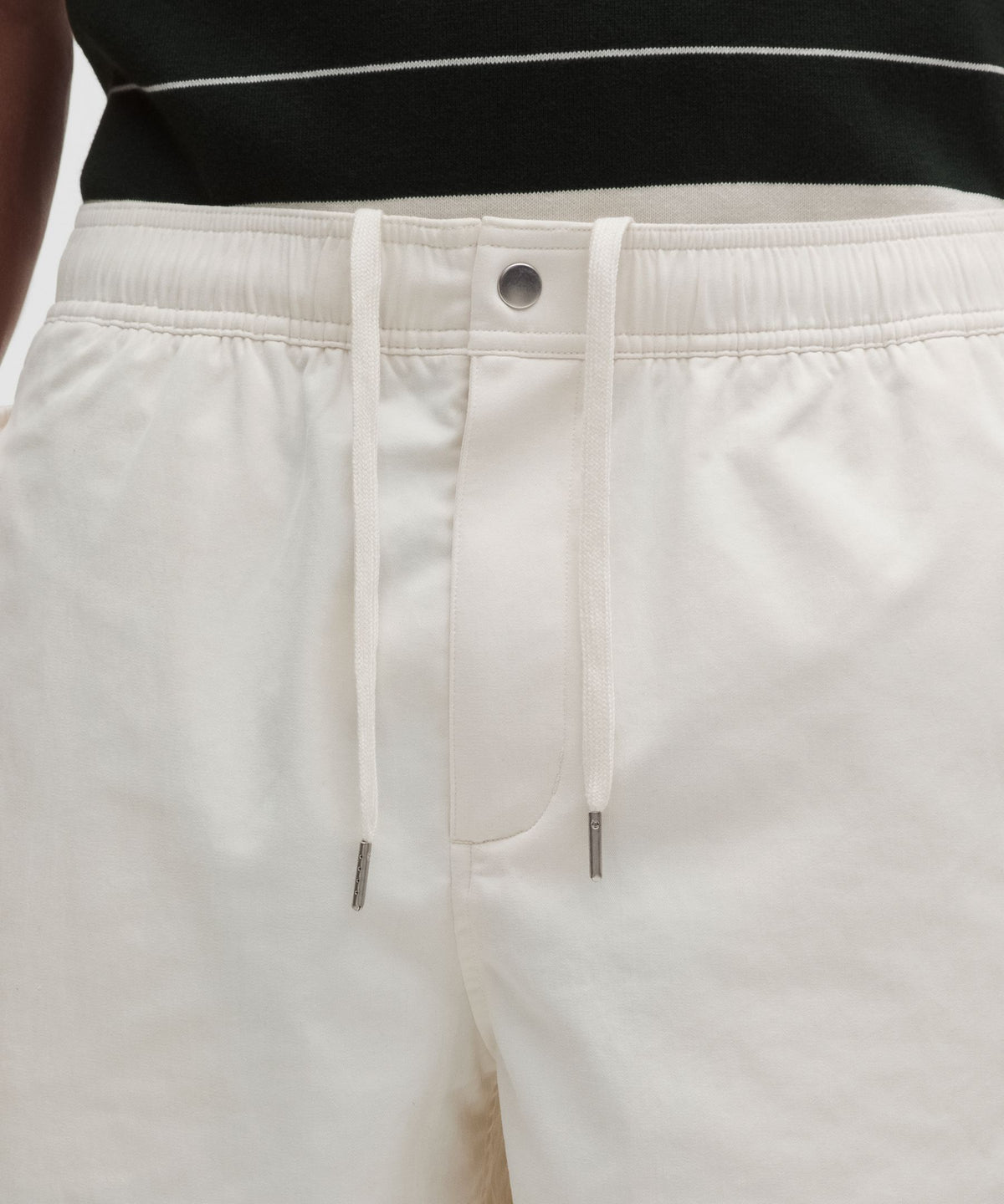 Unshaken Flight Short 9"