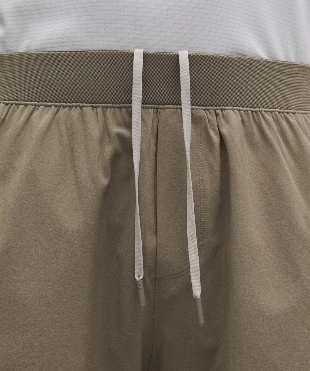 Lightweight Mesh-Pannelled Tennis Short 7"