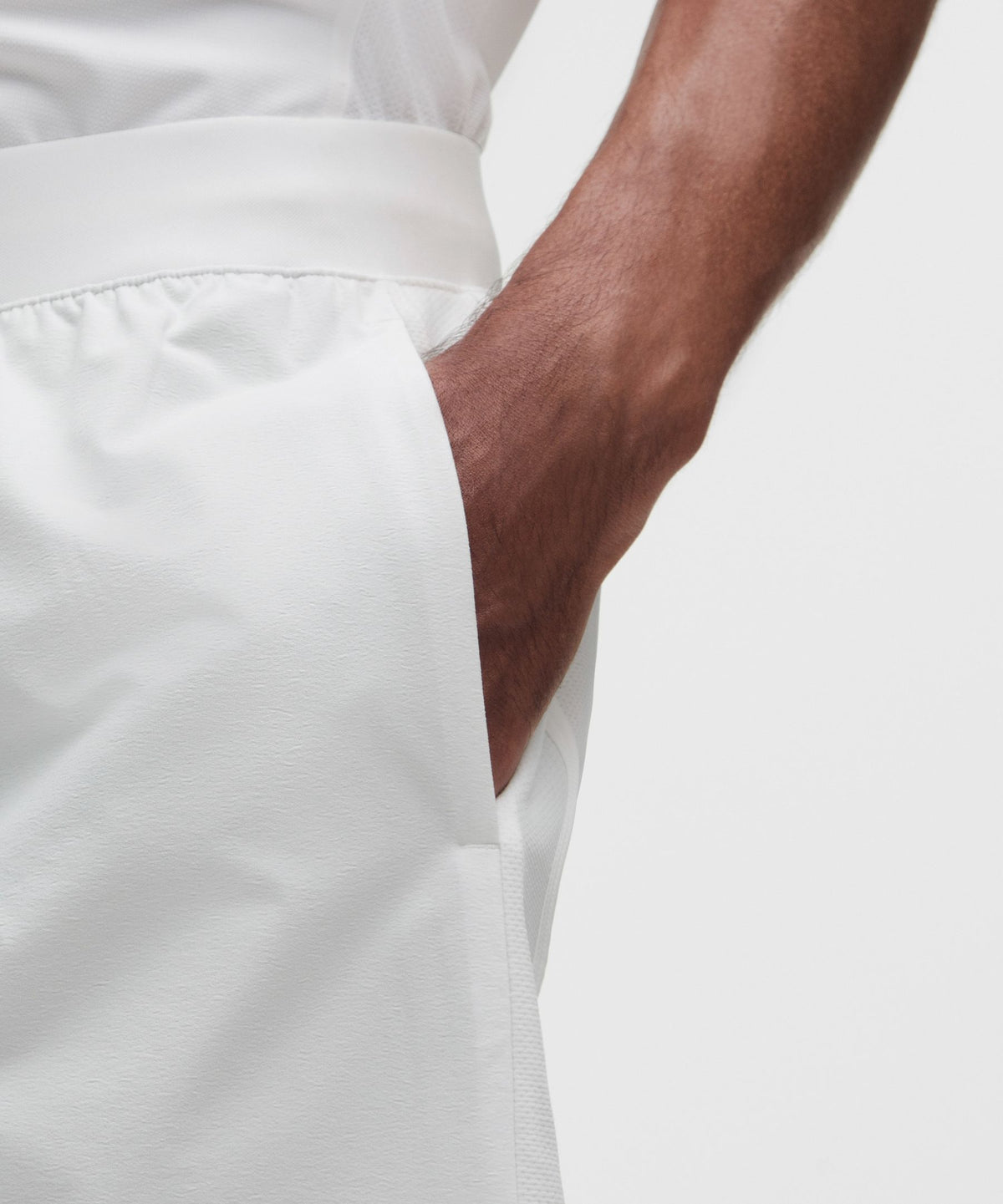 Lightweight Mesh-Pannelled Tennis Short 7"