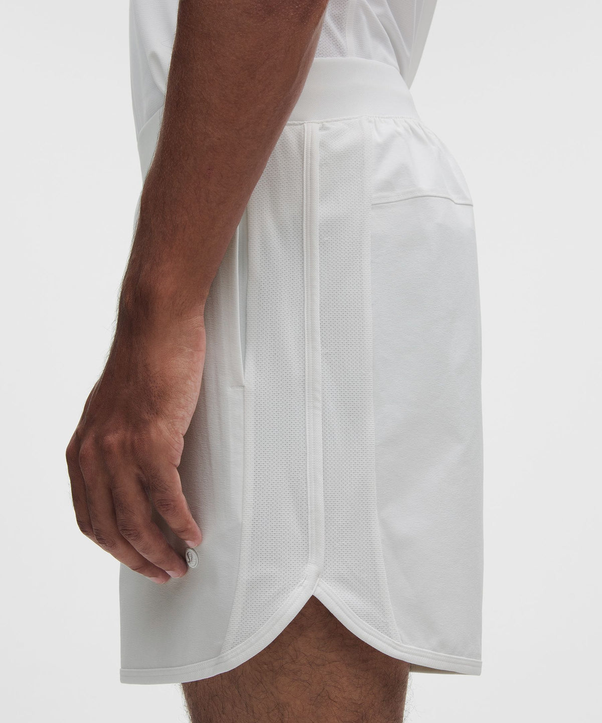 Lightweight Mesh-Pannelled Tennis Short 7"
