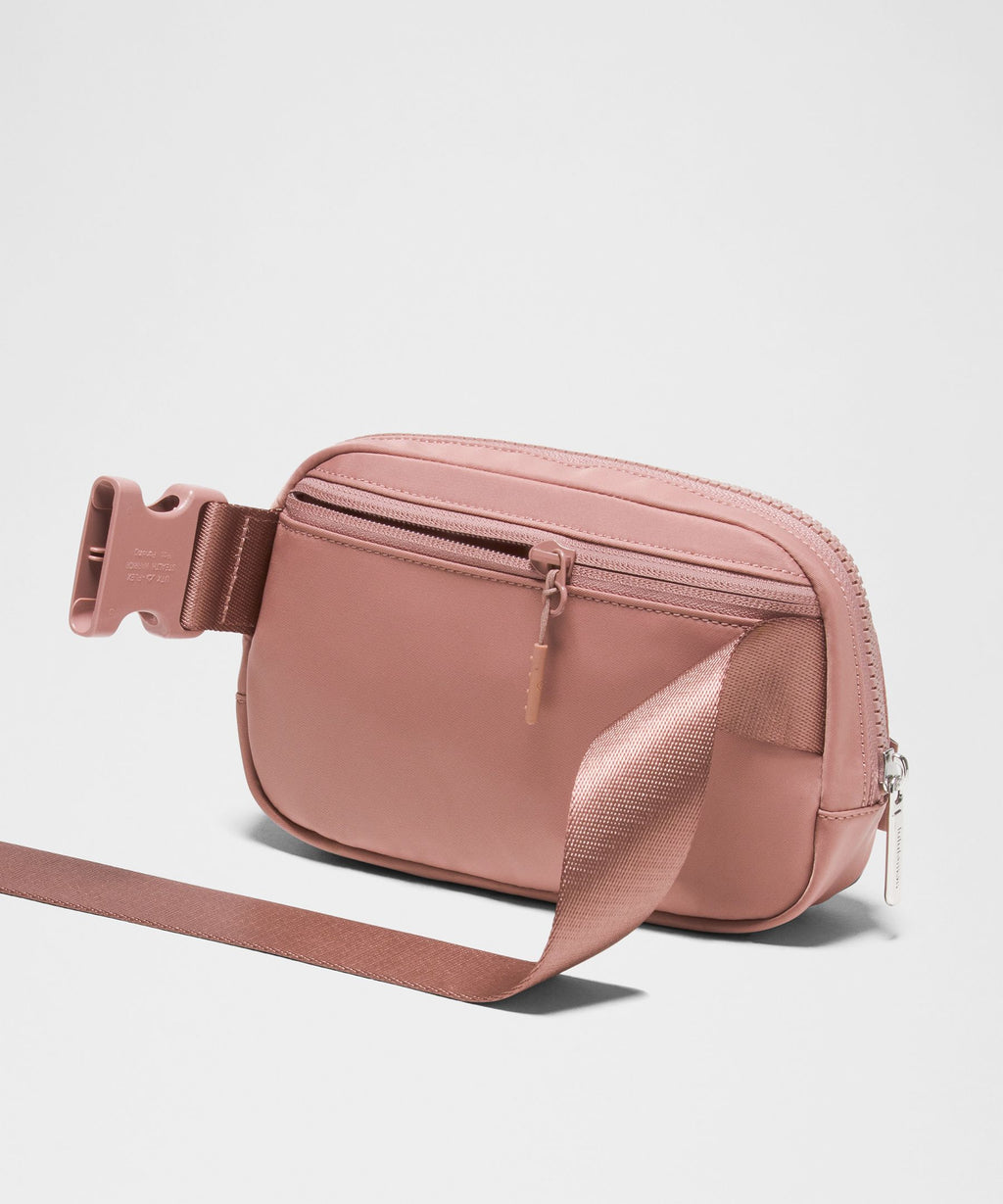 Everywhere Belt Bag 1L