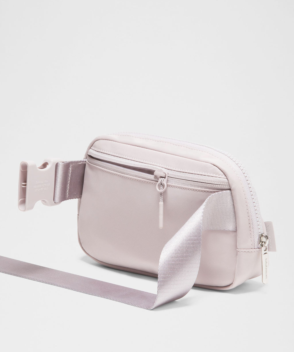 Everywhere Belt Bag 1L