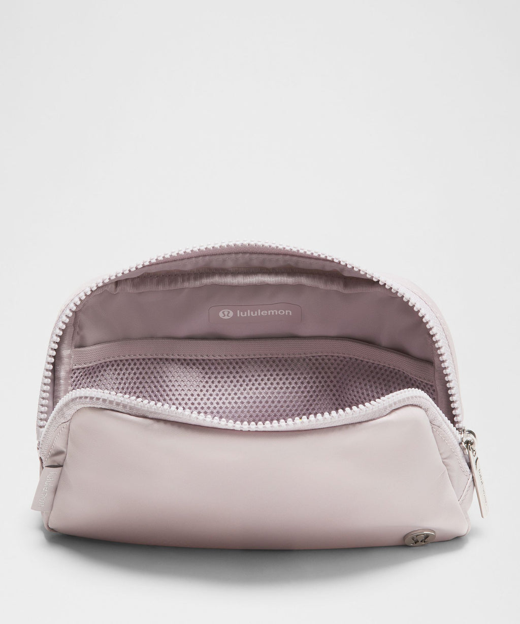Everywhere Belt Bag 1L