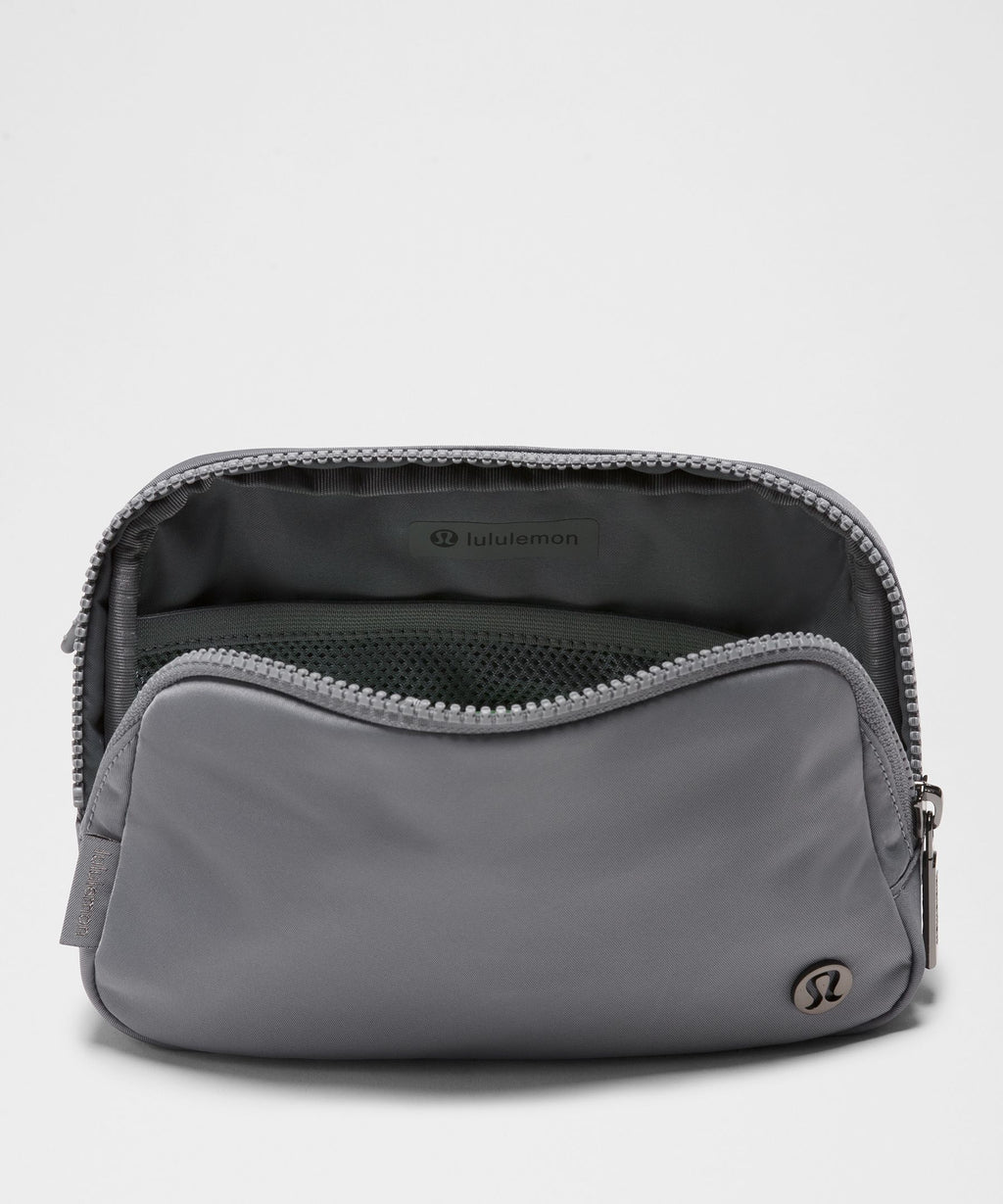 Everywhere Belt Bag with Long Strap 1L