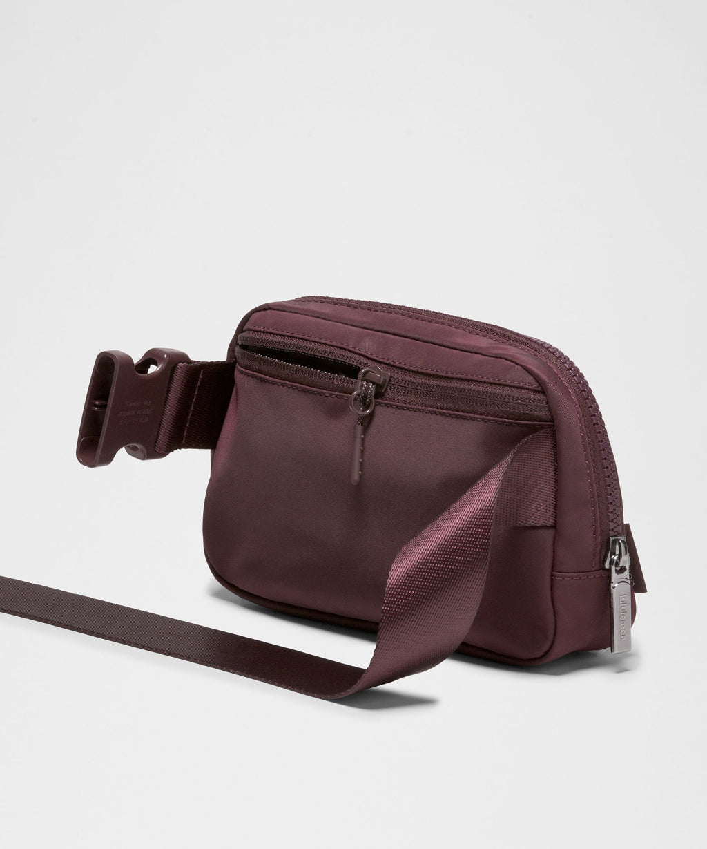 Everywhere Belt Bag with Long Strap 1L