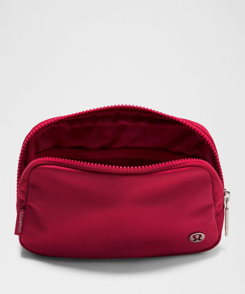 Everywhere Belt Bag with Long Strap 1L