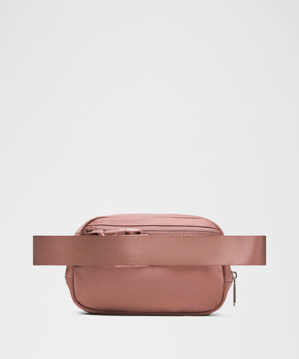 Everywhere Belt Bag with Long Strap 1L