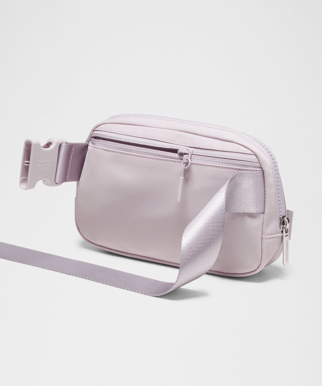 Everywhere Belt Bag with Long Strap 1L