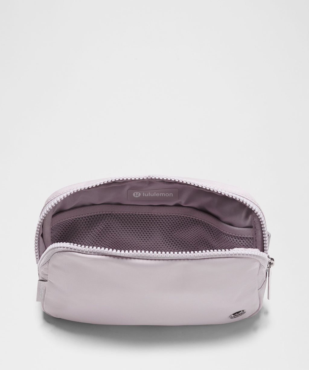 Everywhere Belt Bag with Long Strap 1L