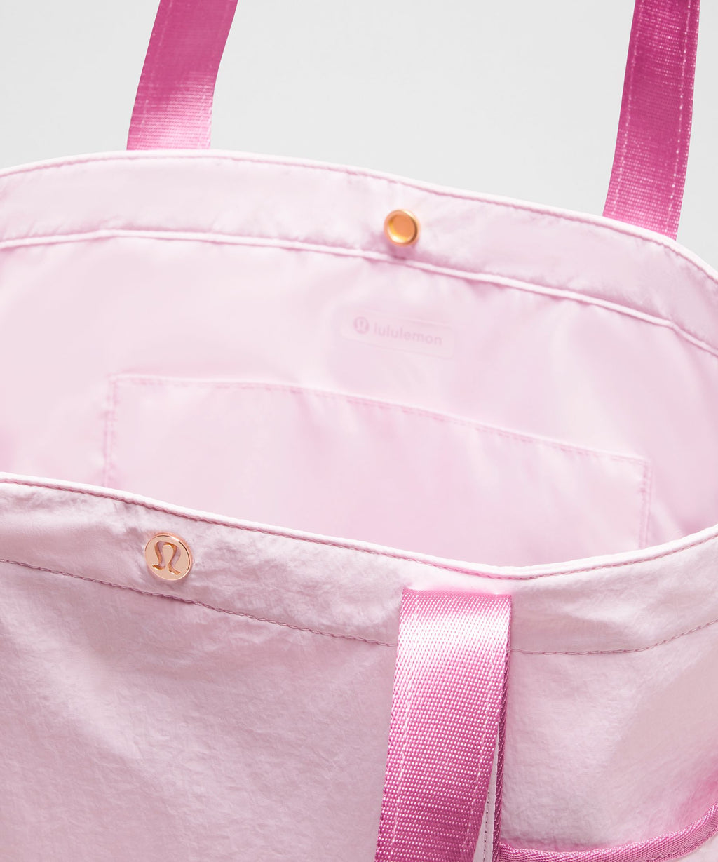 Daily Multi-Pocket Tote Bag 20L