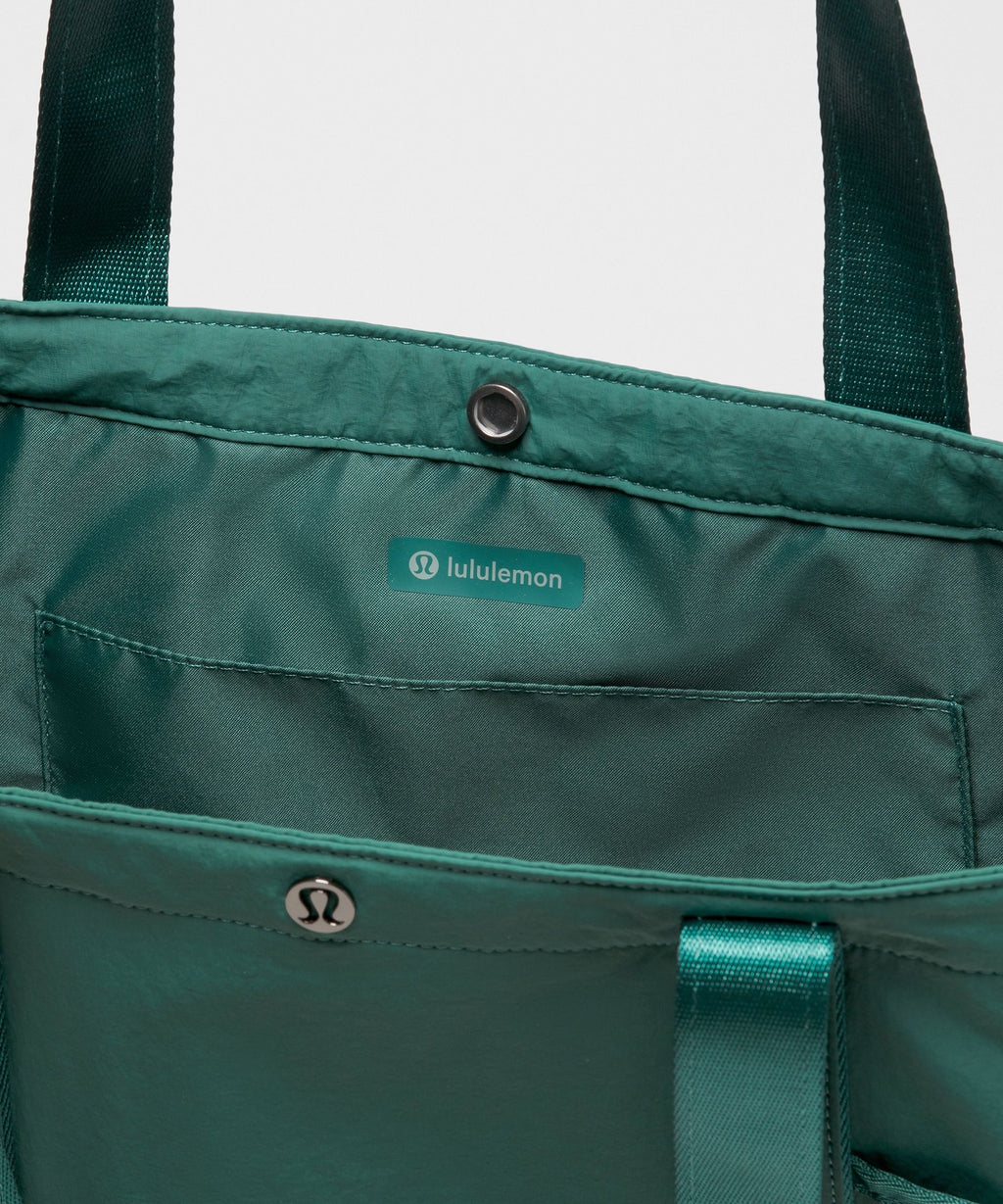 Daily Multi-Pocket Tote Bag 20L