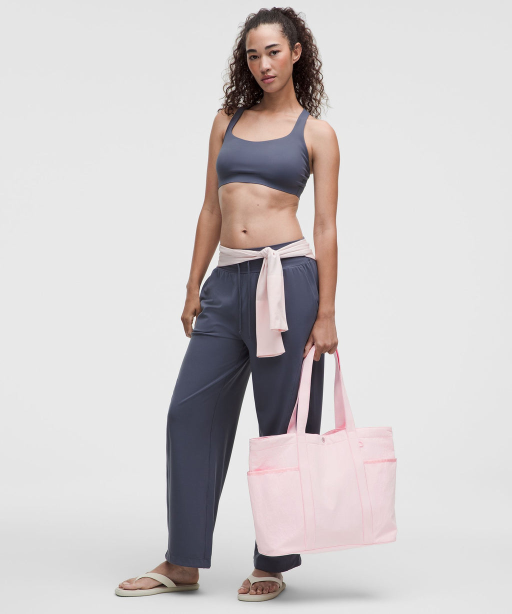 Daily Multi-Pocket Tote Bag 20L