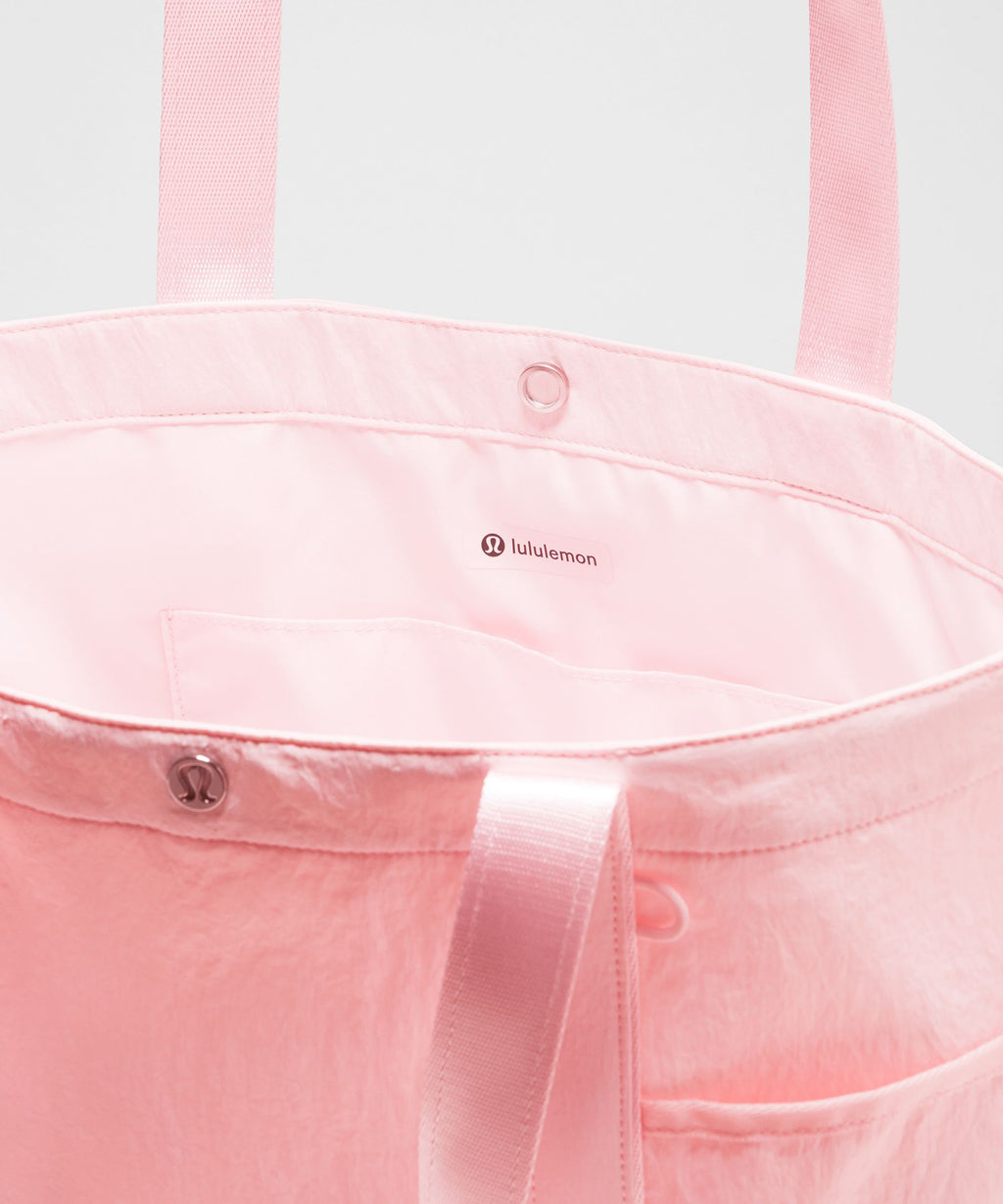 Daily Multi-Pocket Tote Bag 20L