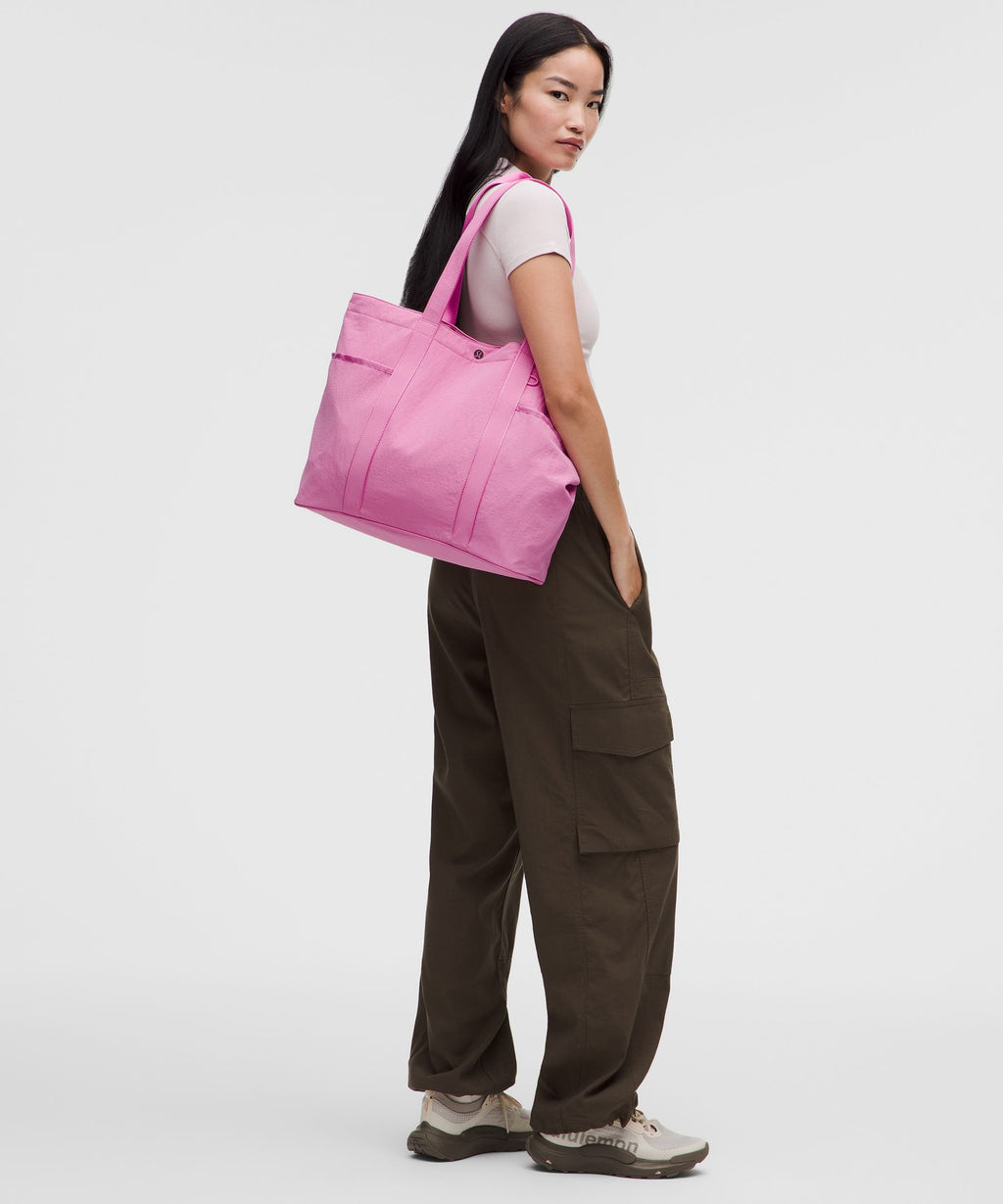 Daily Multi-Pocket Tote Bag 20L