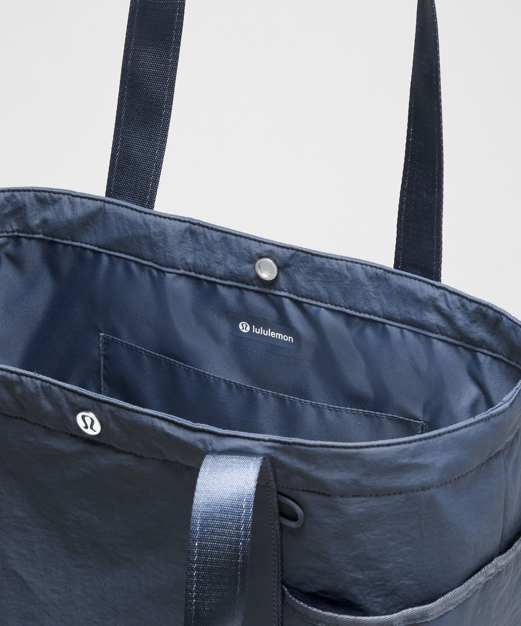Daily Multi-Pocket Tote Bag 20L
