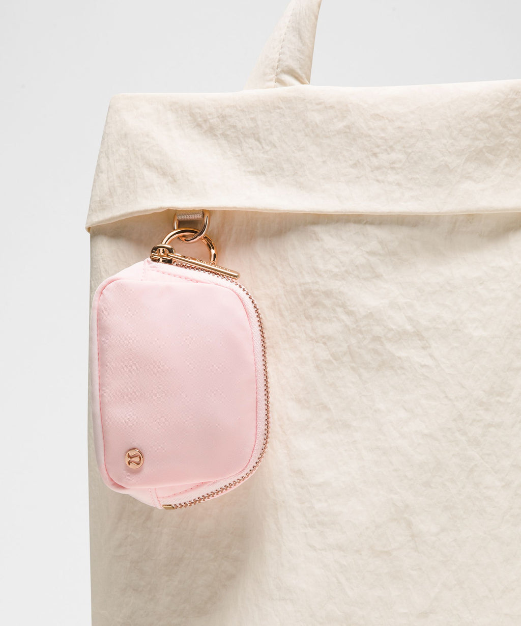 Everywhere Belt Bag Nano